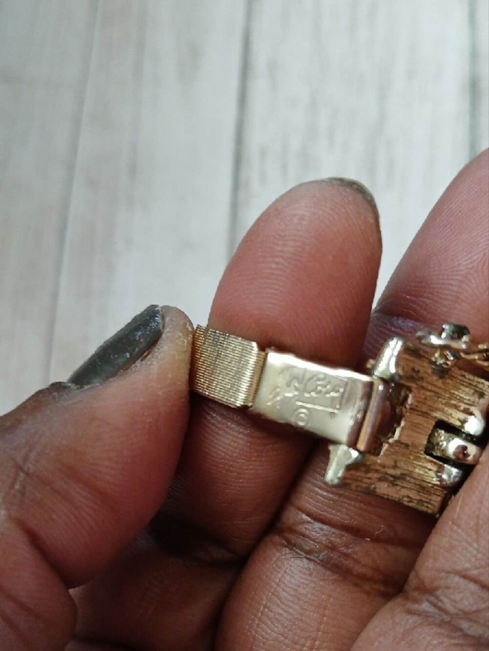 Vintage Pegasus Coro Gold-Tone Bracelet with Pearl Accents - Picture 6 of 7